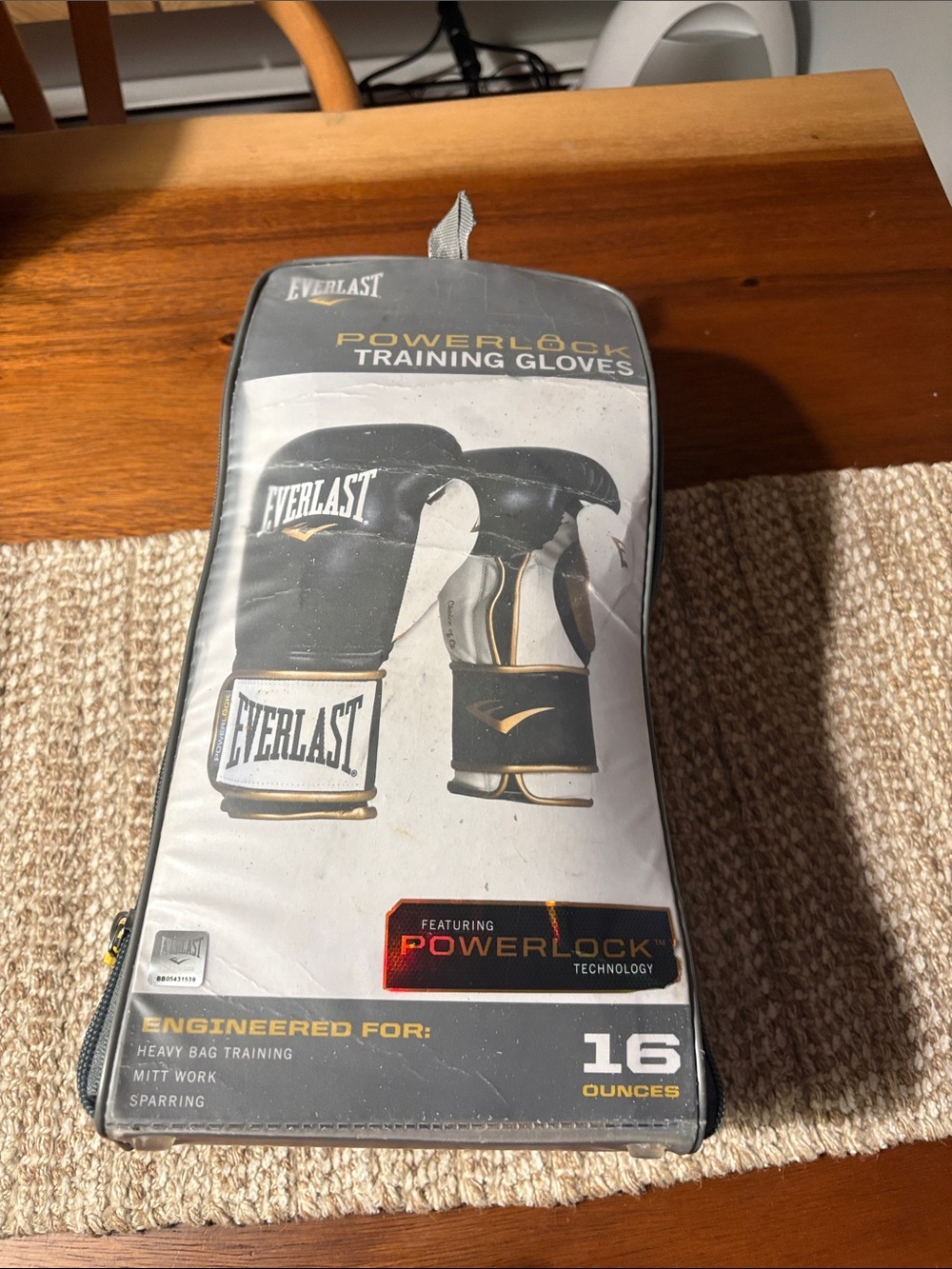 Everlast Boxing gloves
